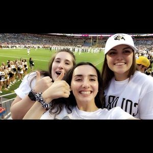 Meet your Posher, Bella